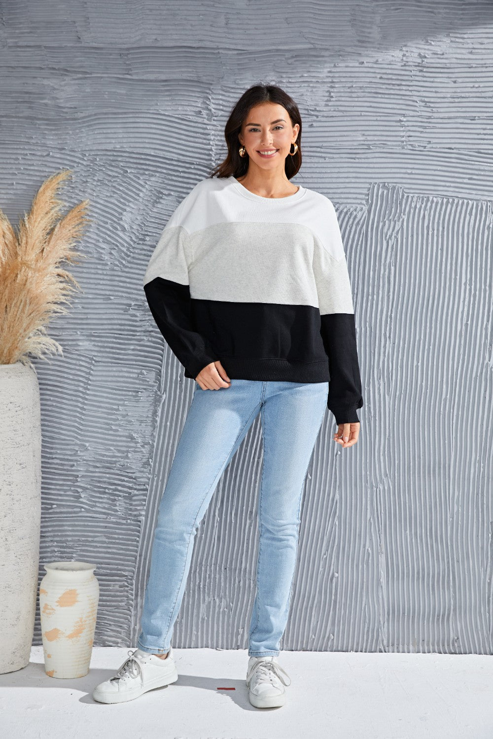 Color Block Round Neck Long Sleeve Sweatshirt