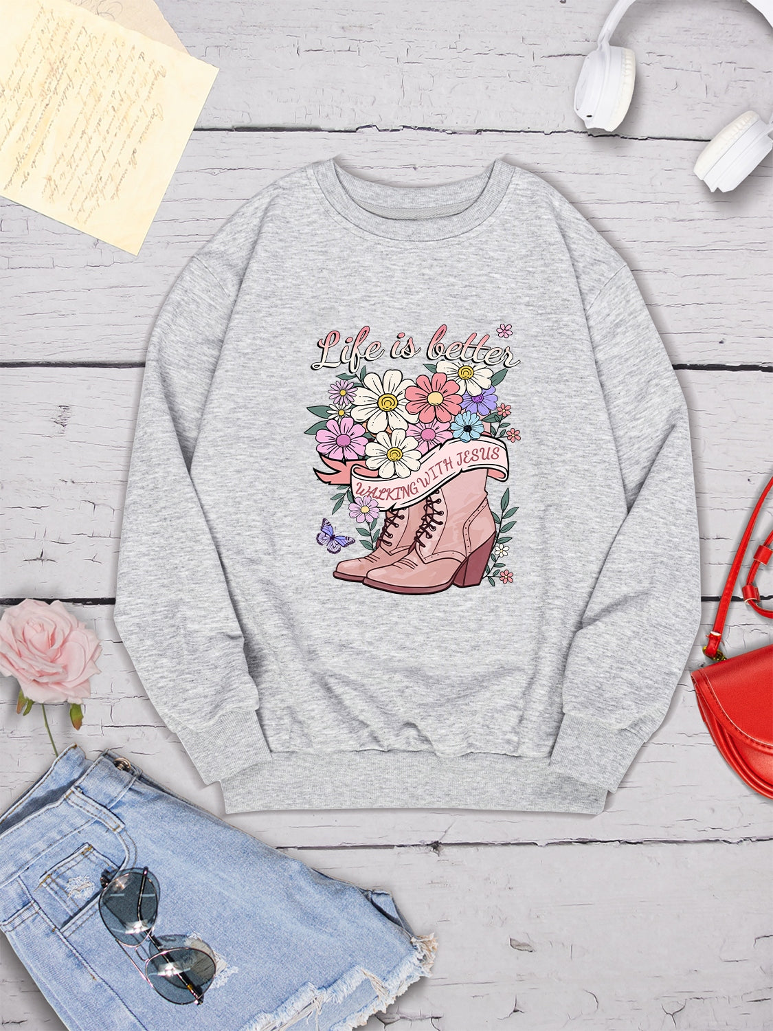 Graphic Round Neck Long Sleeve Sweatshirt