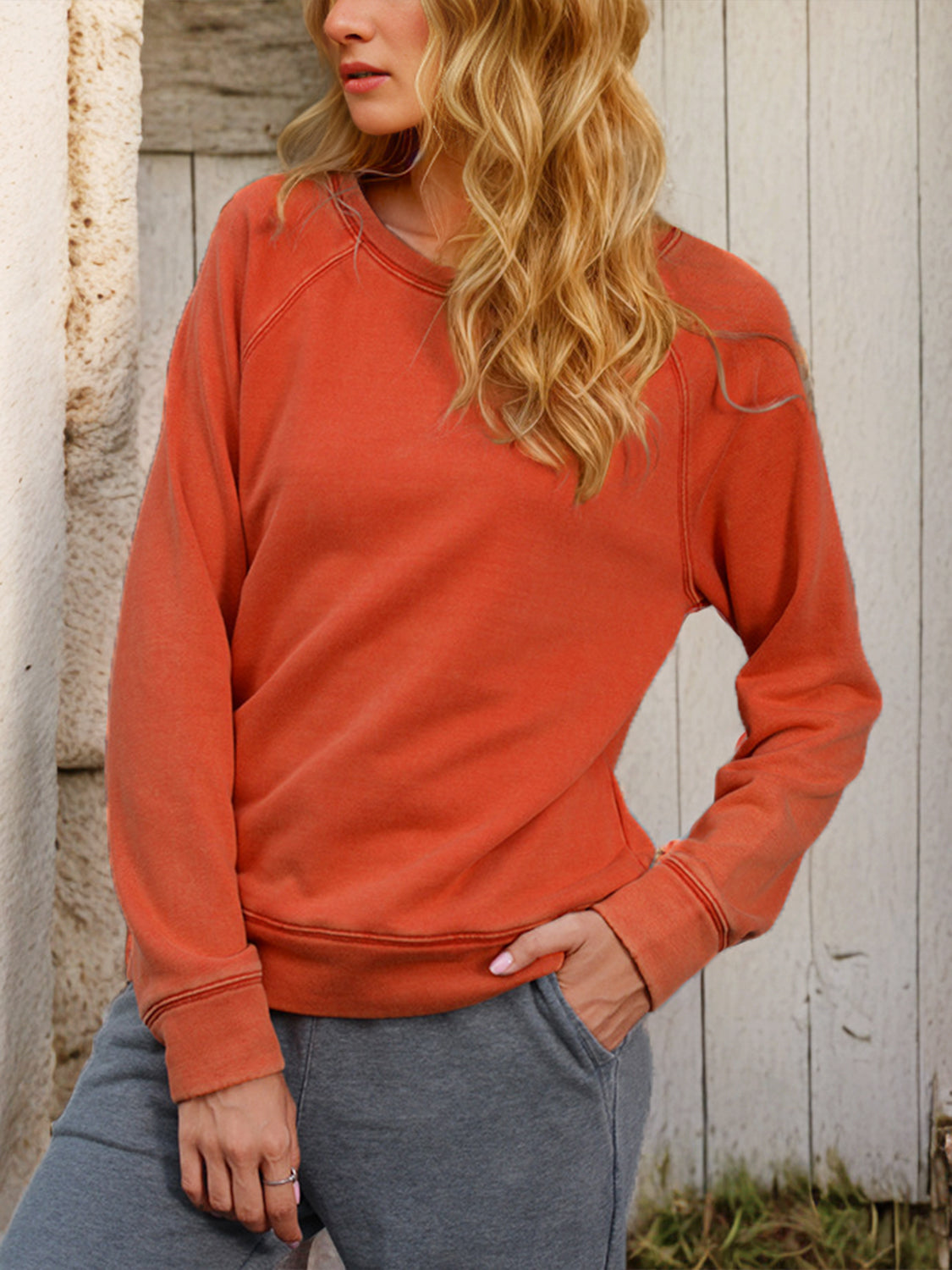 Round Neck Long Sleeve Sweatshirt