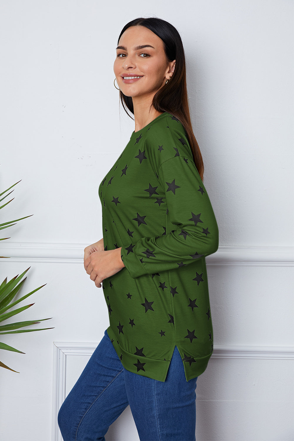 Star Print Round Neck Dropped Shoulder Sweatshirt