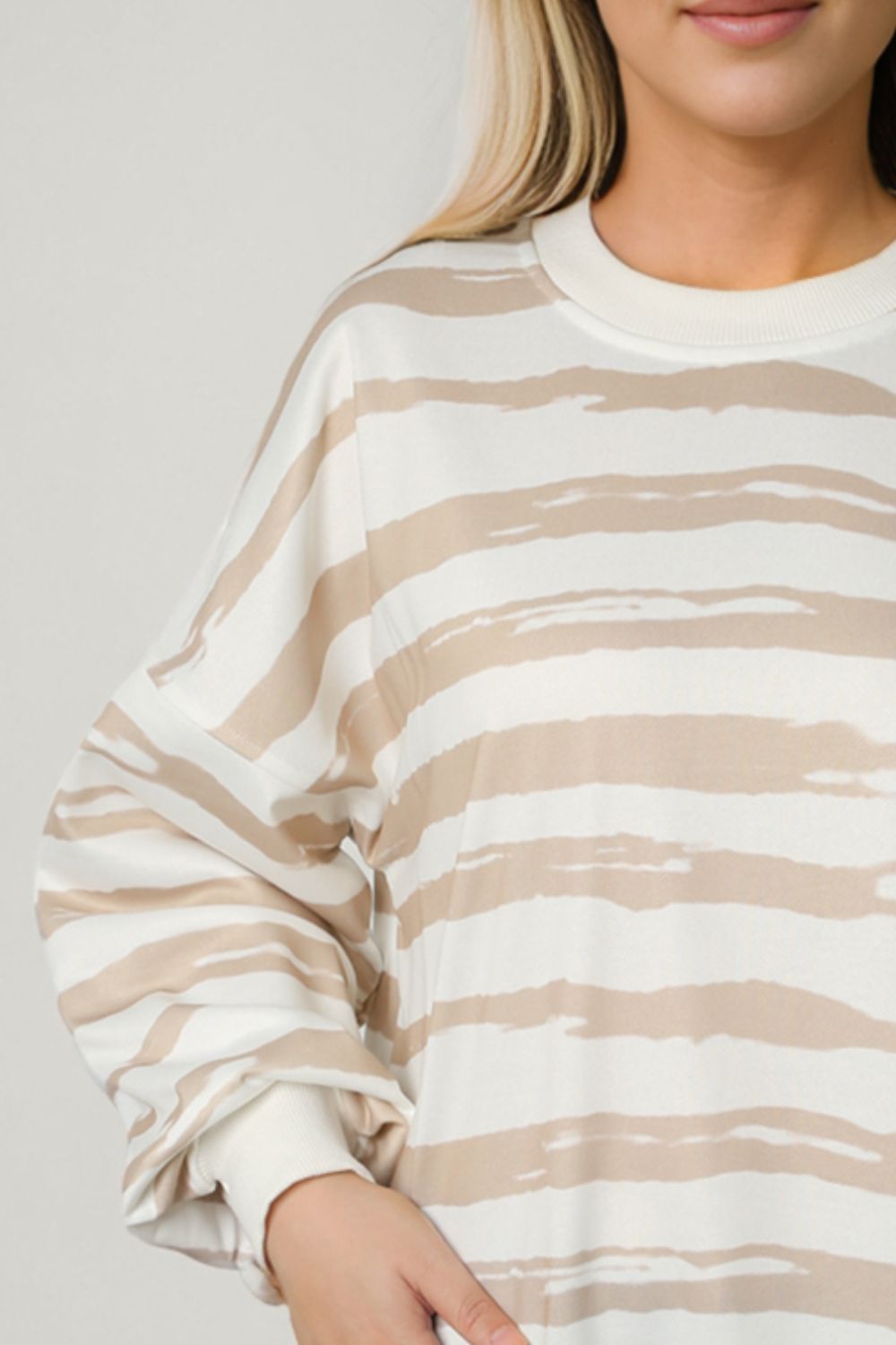 Striped Round Neck Long Sleeve Sweatshirt