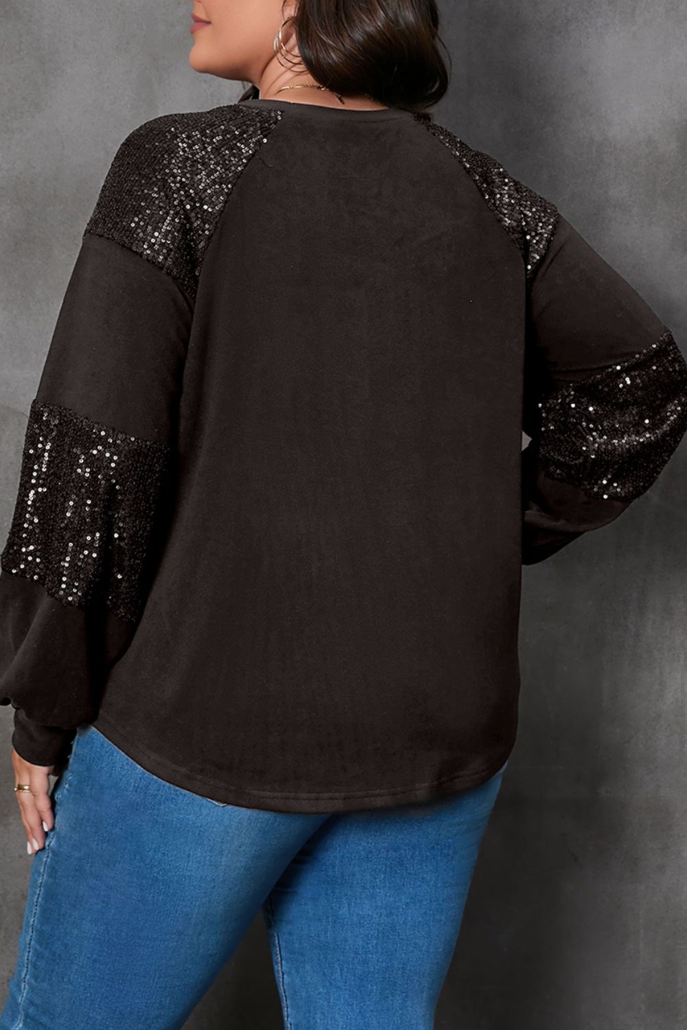 Plus Size Santa Graphic Sequin Long Sleeve Sweatshirt