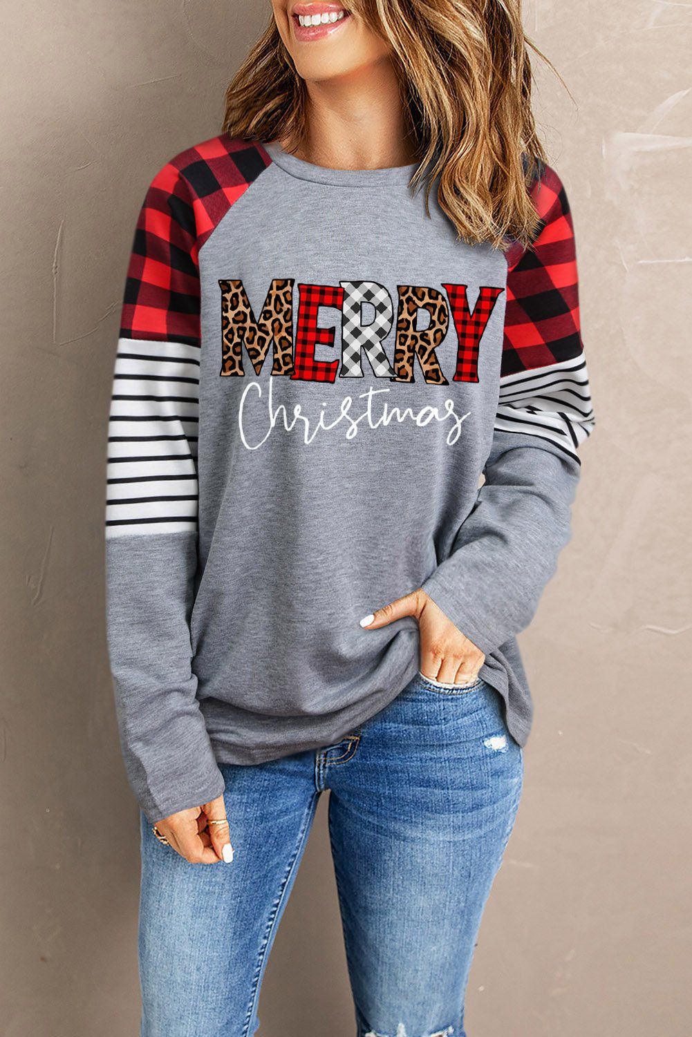 MERRY CHRISTMAS Graphic Sweatshirt