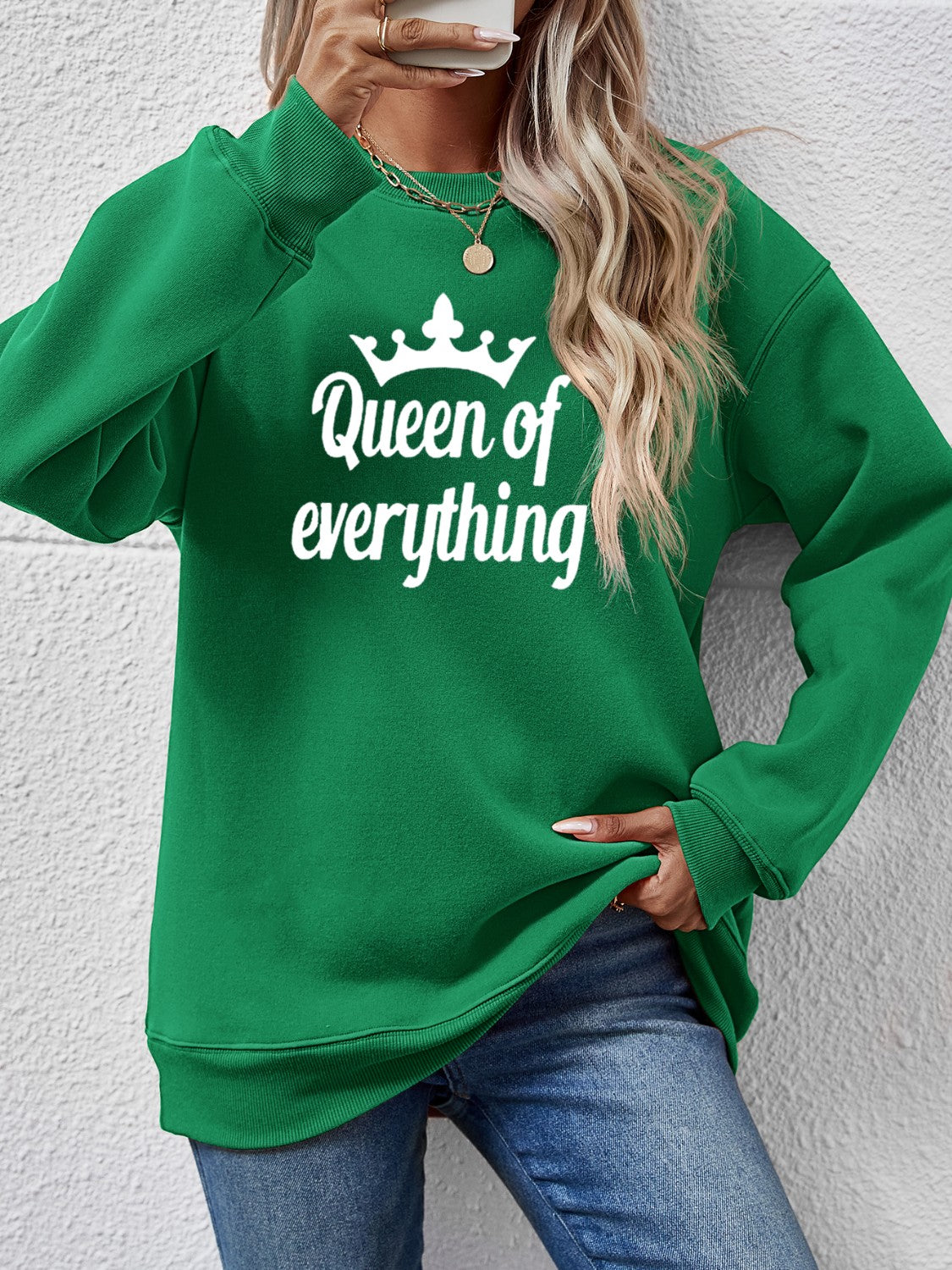 QUEEN OF EVERYTHING Round Neck Sweatshirt